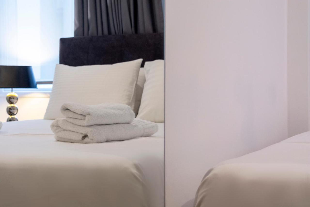 Dema Luxury Suites - Lekka E3 أثينا المظهر الخارجي الصورة